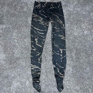 Mika Women’s yoga foot wrap dance leggings